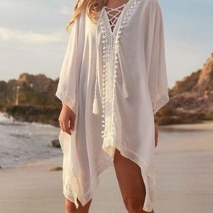 NWT Bindya New York Pom Pom & Lace Beach Coverup: White